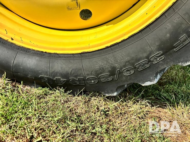 2018-john-deere-r4038-image-46