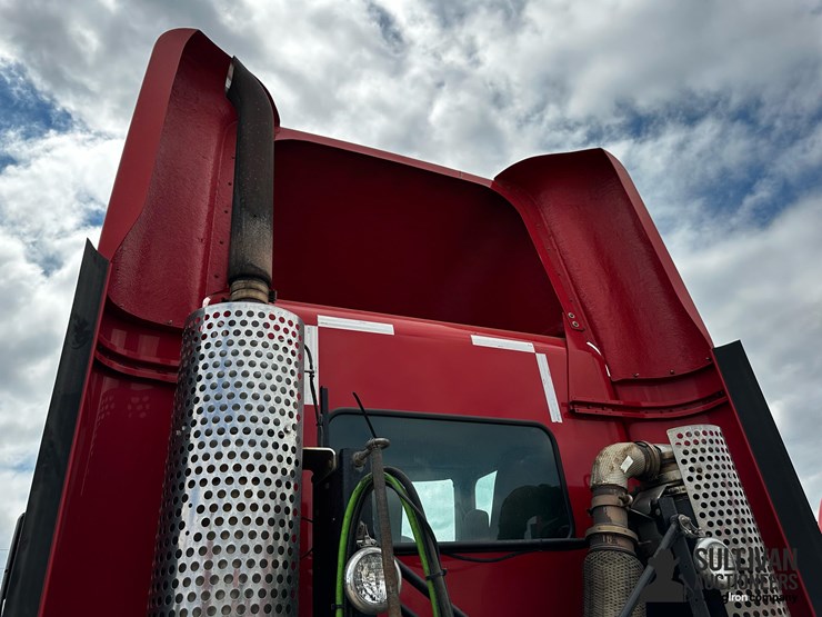 2012-kenworth-t440-image-13