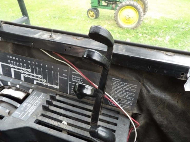 1981-john-deere-8440-image-52