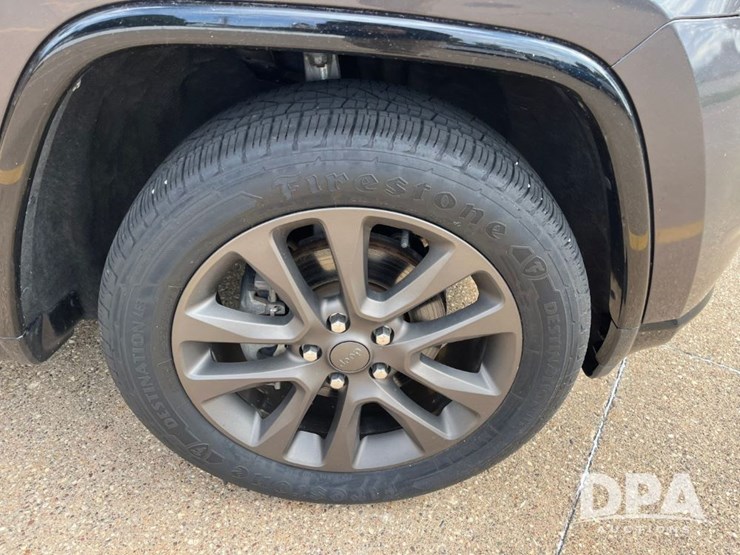 2016-jeep-grand-cherokee-image-23