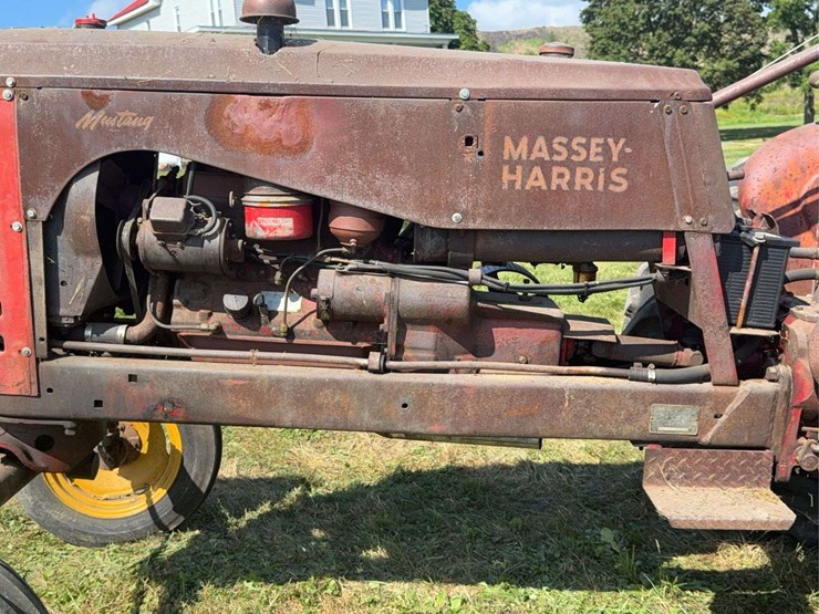 massey-harris-mustang-image-48