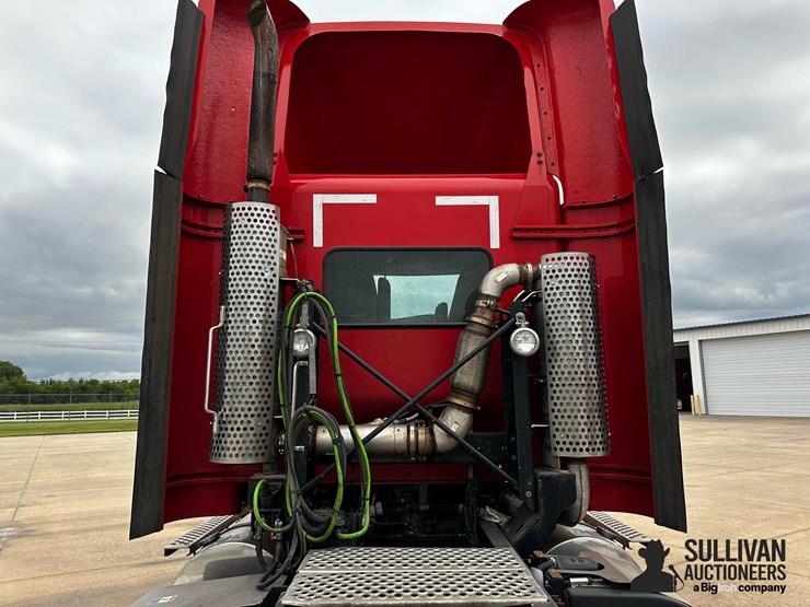 2016-kenworth-t440-image-18