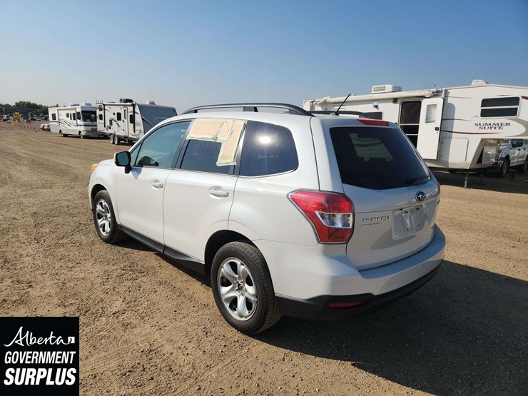 2015-subaru-forester-image-2