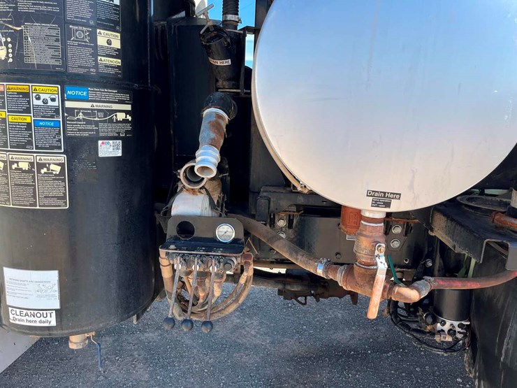 2019-kenworth-t880-image-12