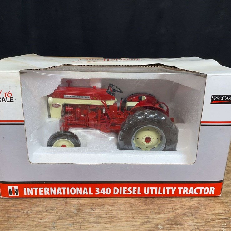 1/16 IH 340 2007 Lafayette NIB SC