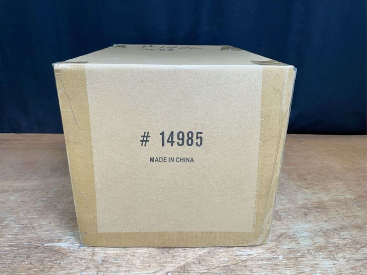 1/16-ih-3688-2016-nftm-nib-ertl-image-14