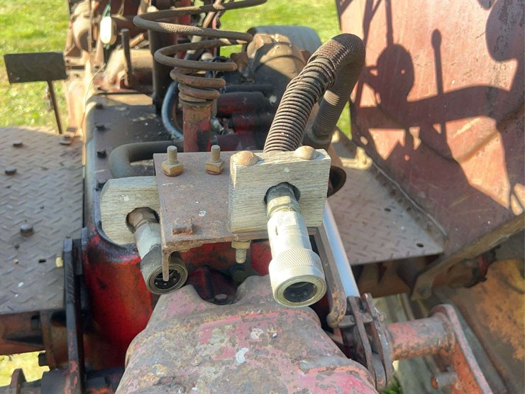 massey-ferguson-44-image-34