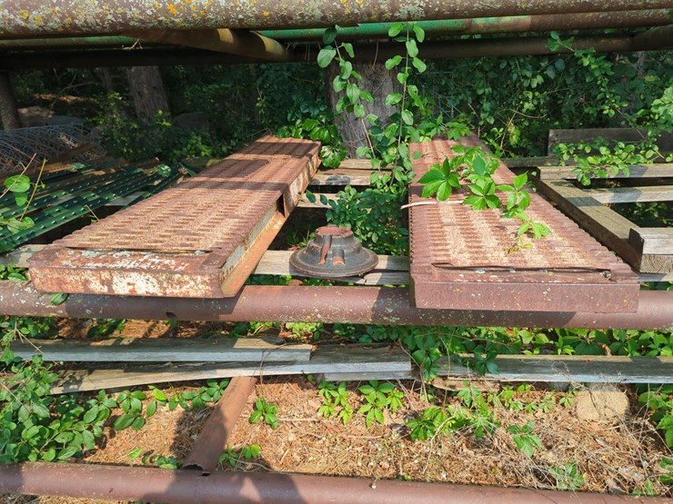 heavy-duty-trailer-ramps,-7'6"x15"-image-1