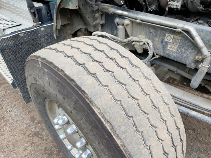 2016-kenworth-t800-image-12