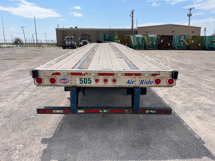 2010-utility-flatbed-image-5