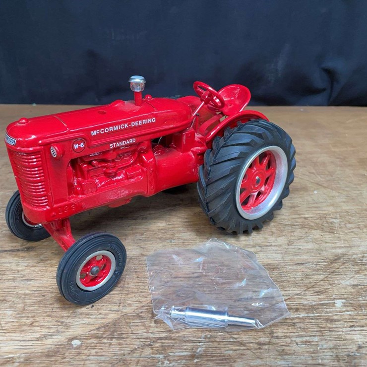 1/16 McCormick-Deering W-6 1990 Pioneer Collectibles