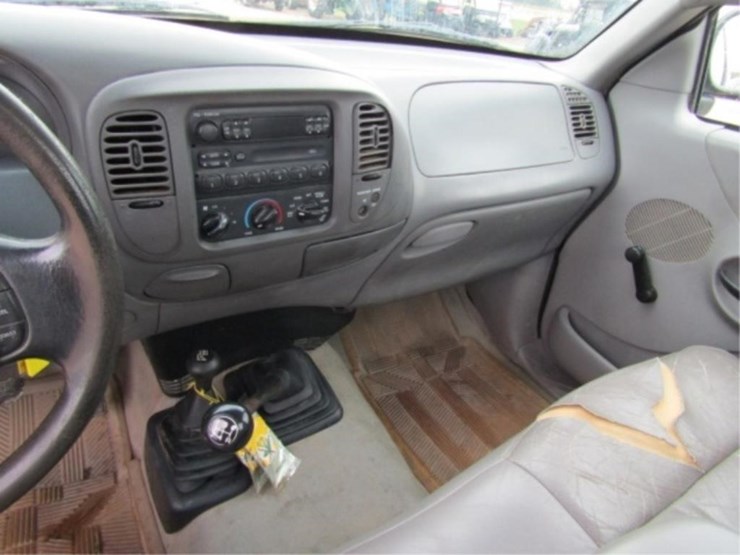 1997-ford-f150-xl-image-38