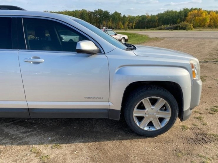 2010-gmc-terrain-sle-image-15