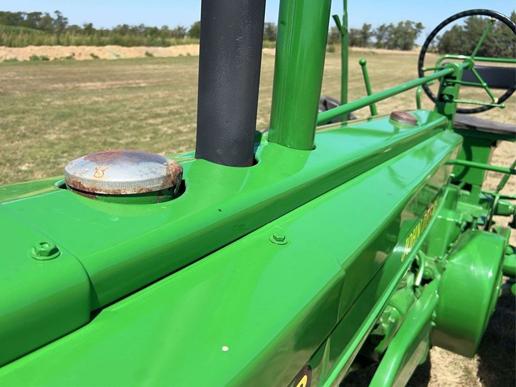 john-deere-model-b-image-13