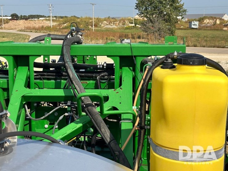 2018-john-deere-r4038-image-127