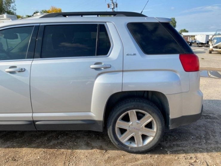 2010-gmc-terrain-sle-image-12