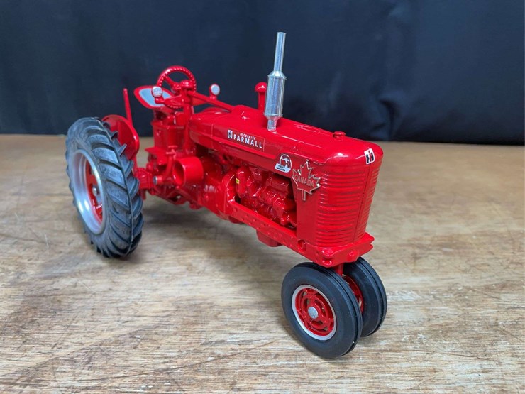 1/16-farmall-super-md-ta-2007-ontario-nib-sm-image-11