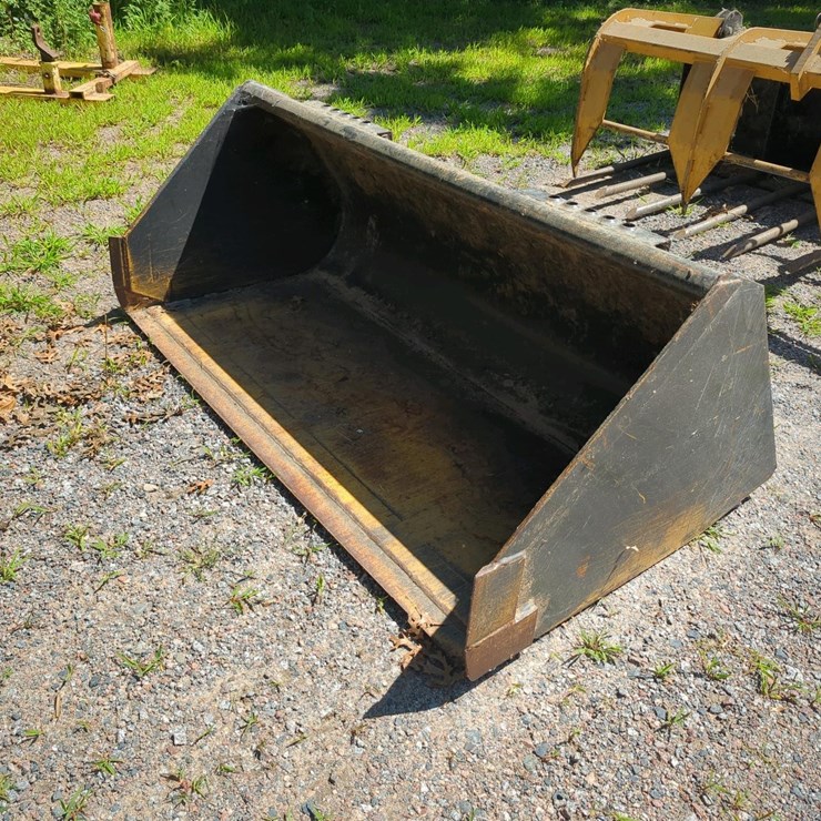 5' Bucket Skid Steer Attachment