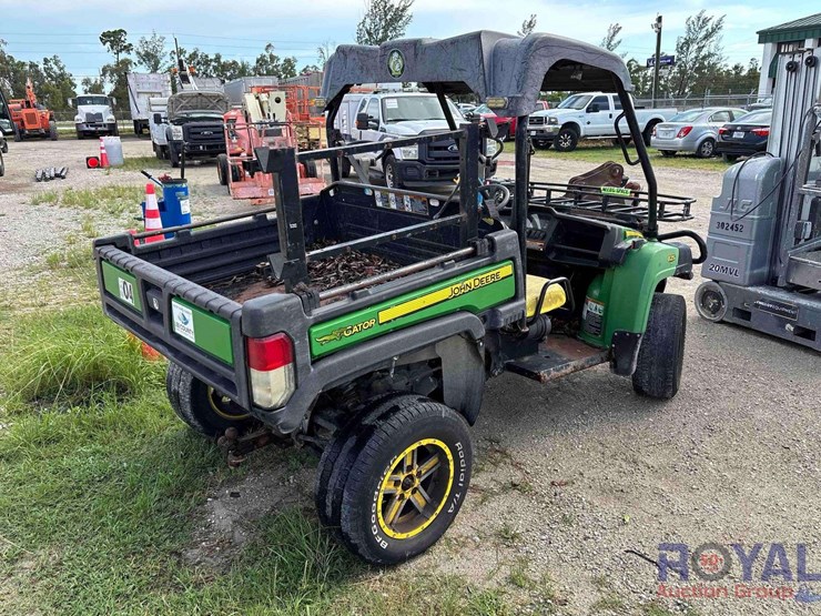 2016-john-deere-gator-image-3