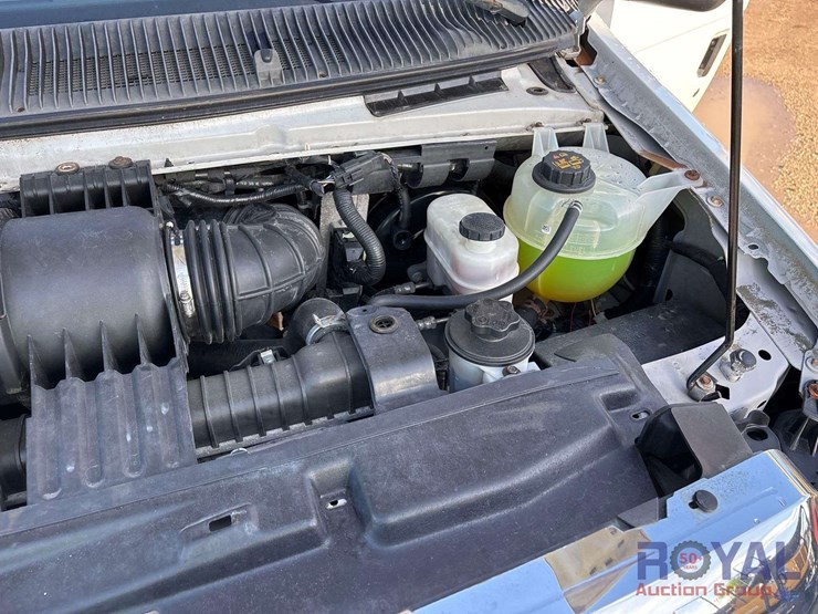 2011-ford-e350-image-9