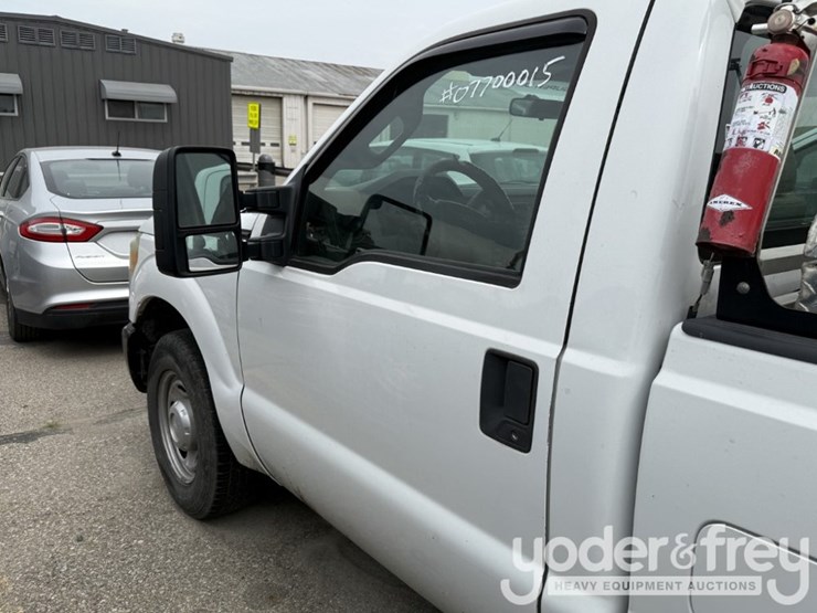 2011-ford-f250-image-8