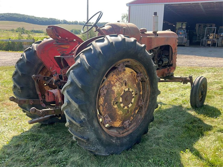 massey-ferguson-444-image-5