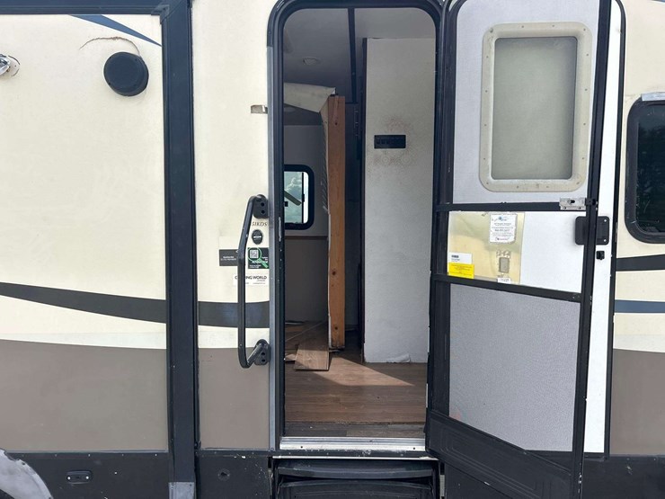 2016-forest-river-surveyor-285ikds-32ft-t/a-travel-trailer-image-5
