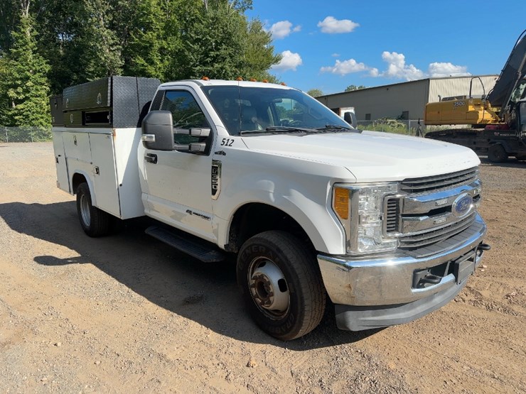 2017-ford-f350-xl-image-7