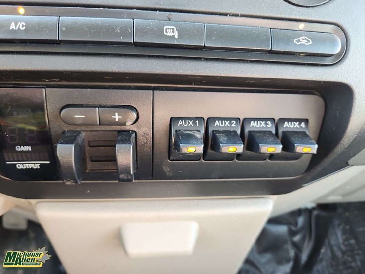 2008-ford-f550-image-31