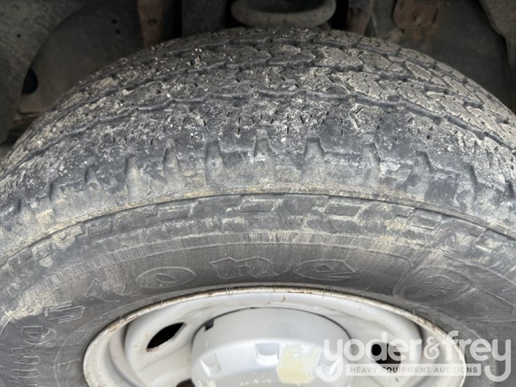2011-ford-f250-image-24