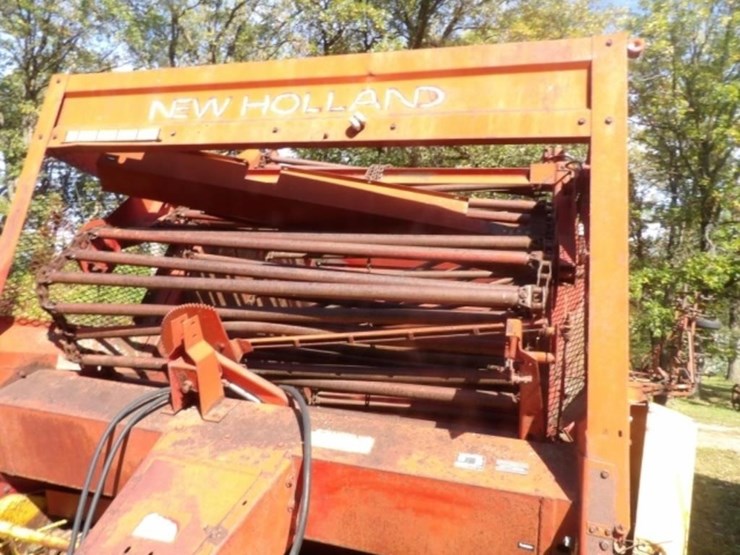 new-holland-851-image-4