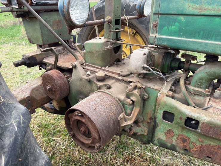 john-deere-b-image-9