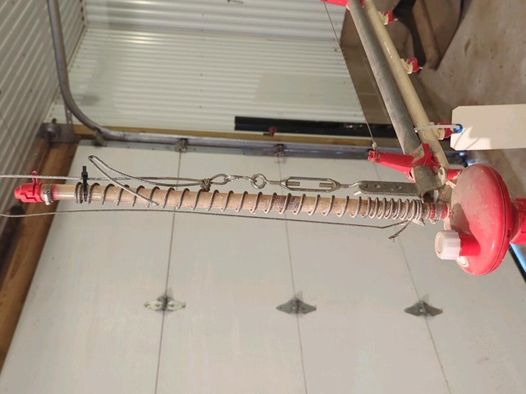 (2)-ziggity-systems-hanging-chicken-watering-systems-image-8