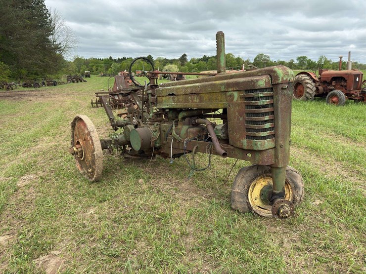 john-deere-model-b-image-3