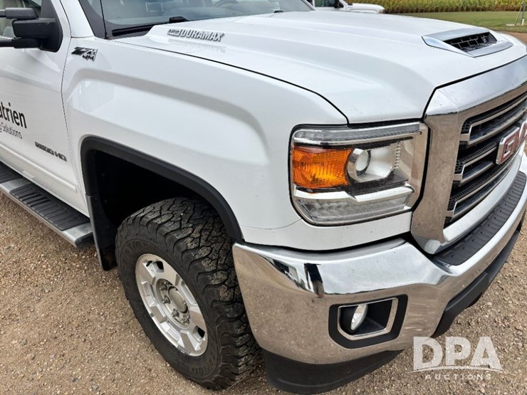 2017-gmc-sierra-2500hd-image-53