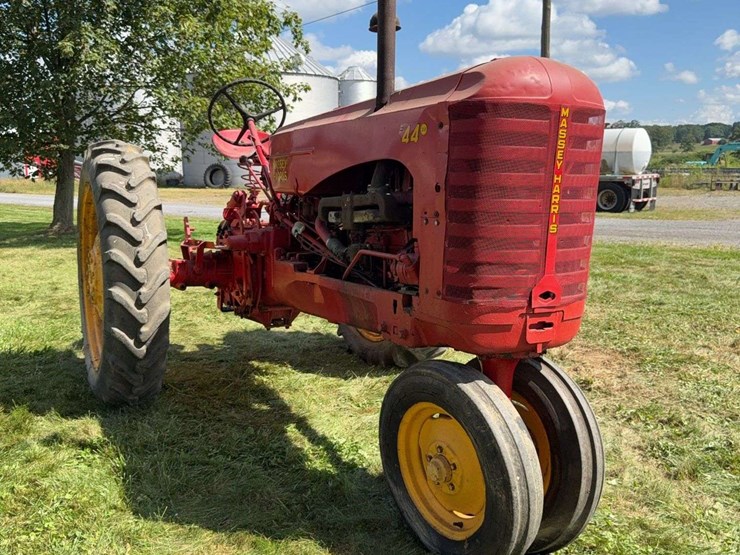 massey-ferguson-44-image-9