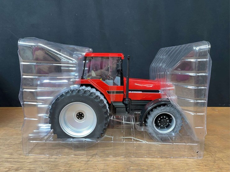 1/16-case-ih-magnum-7140-2012-ttt-nib-ertl-image-5