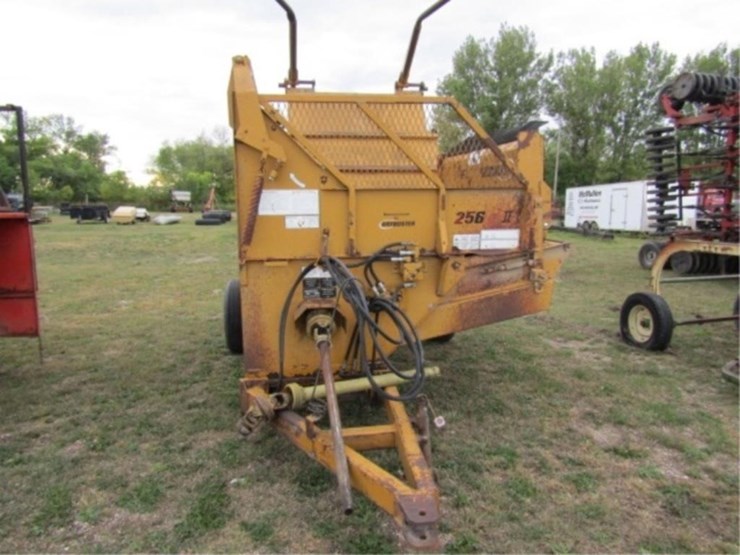 haybuster-256-plus-ii-image-2