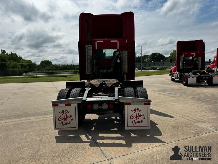 2012-kenworth-t440-image-6