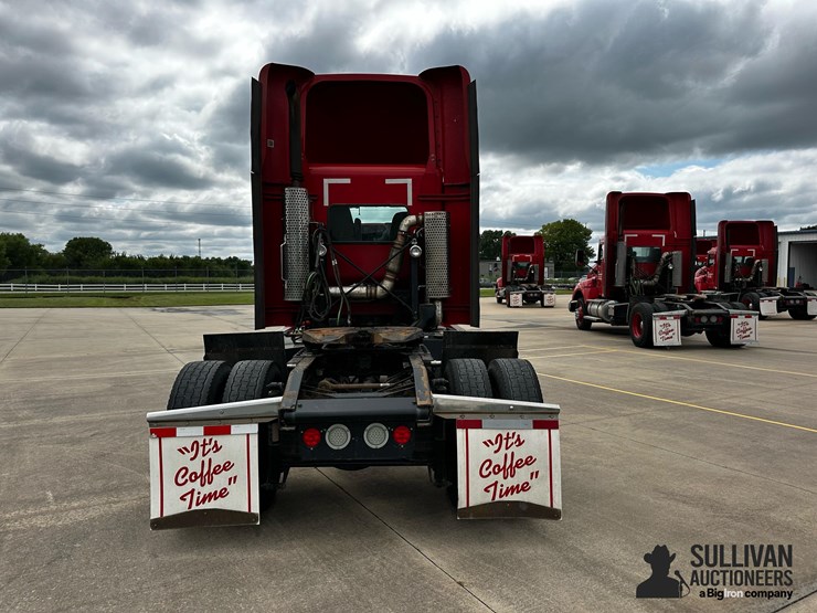 2015-kenworth-t440-image-6