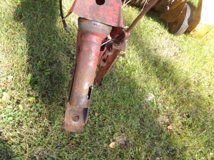 new-holland-852-image-3