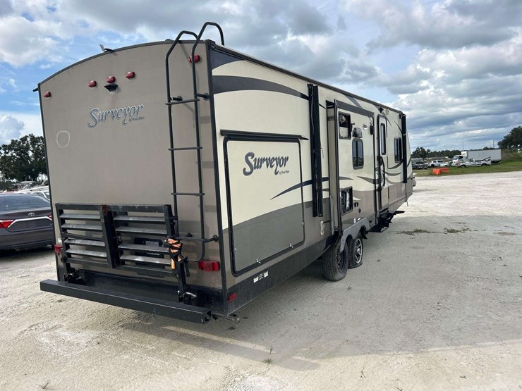 2016-forest-river-surveyor-285ikds-32ft-t/a-travel-trailer-image-4