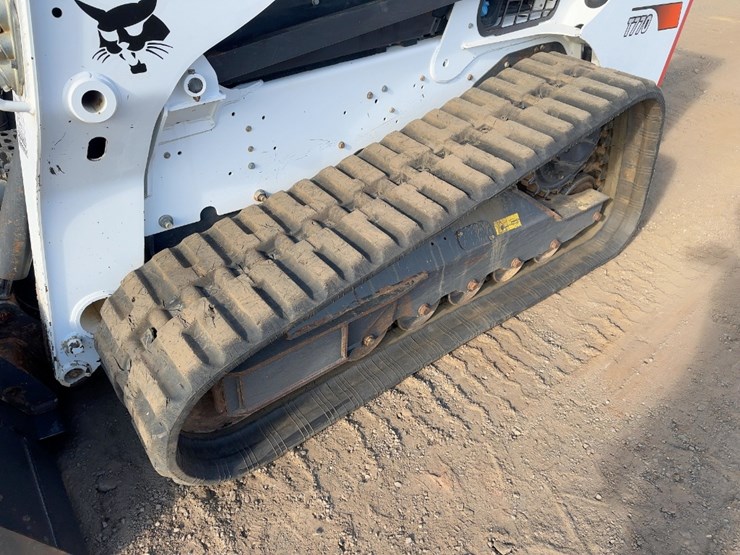 2022-bobcat-t770-image-16