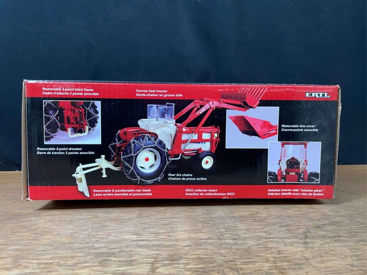 1/16-ih-460-2009-red-power-nib-ertl-image-19