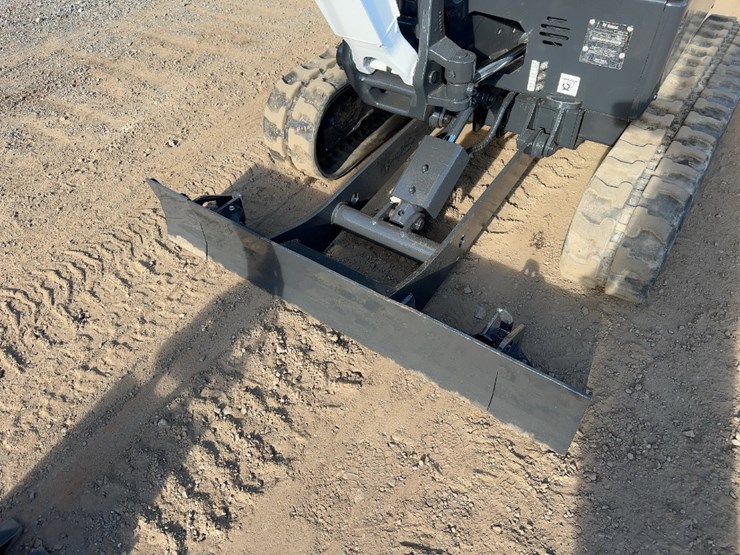 2022-bobcat-e20-image-17