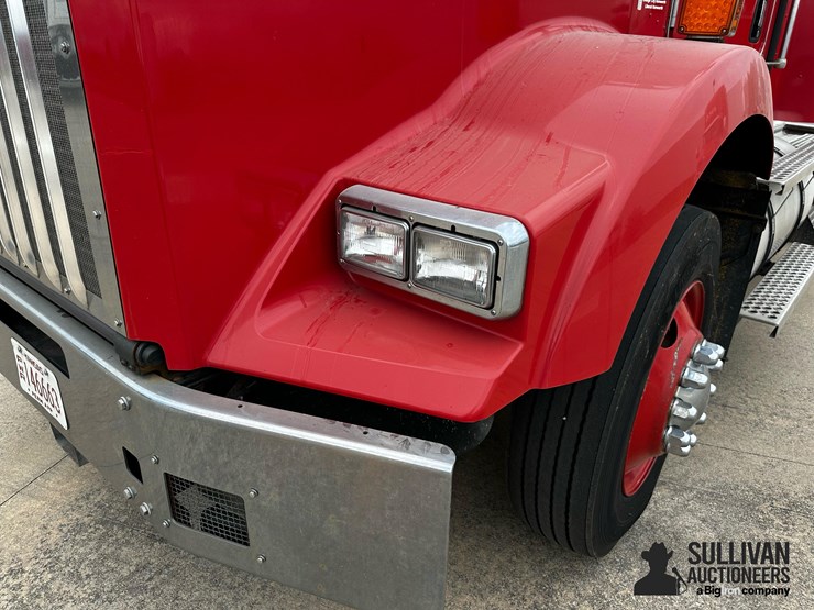 2010-kenworth-t800-image-10