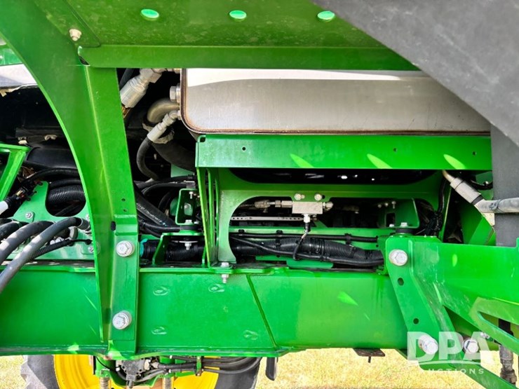 2018-john-deere-r4038-image-44