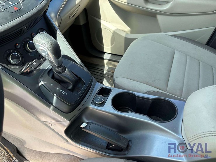2015-ford-escape-image-16