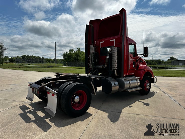 2015-kenworth-t440-image-5