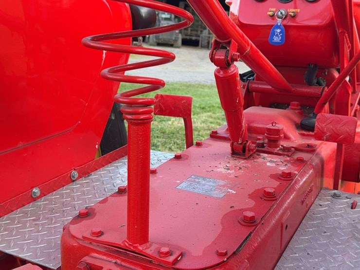massey-ferguson-350-image-29